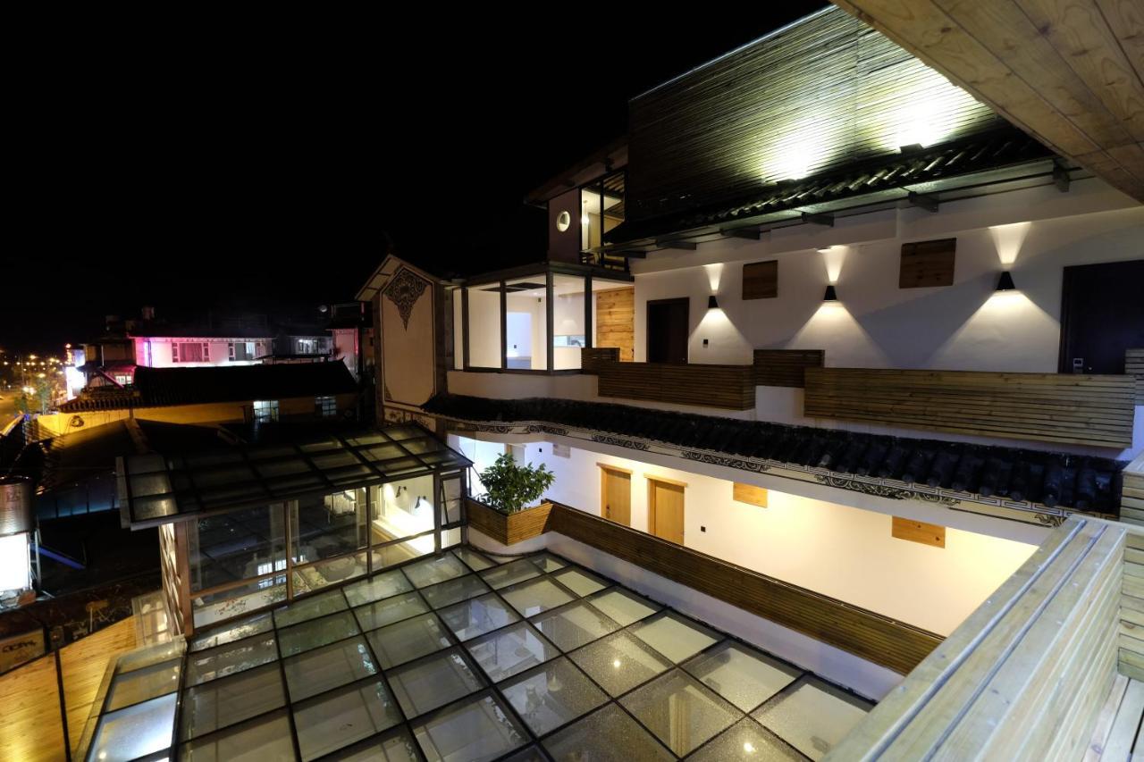 Dali Loft Travelling With Hostel ภายนอก รูปภาพ