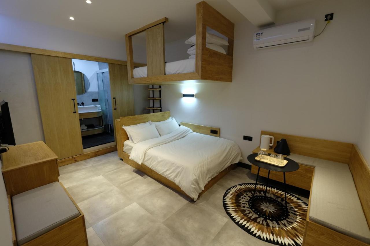 Dali Loft Travelling With Hostel ภายนอก รูปภาพ