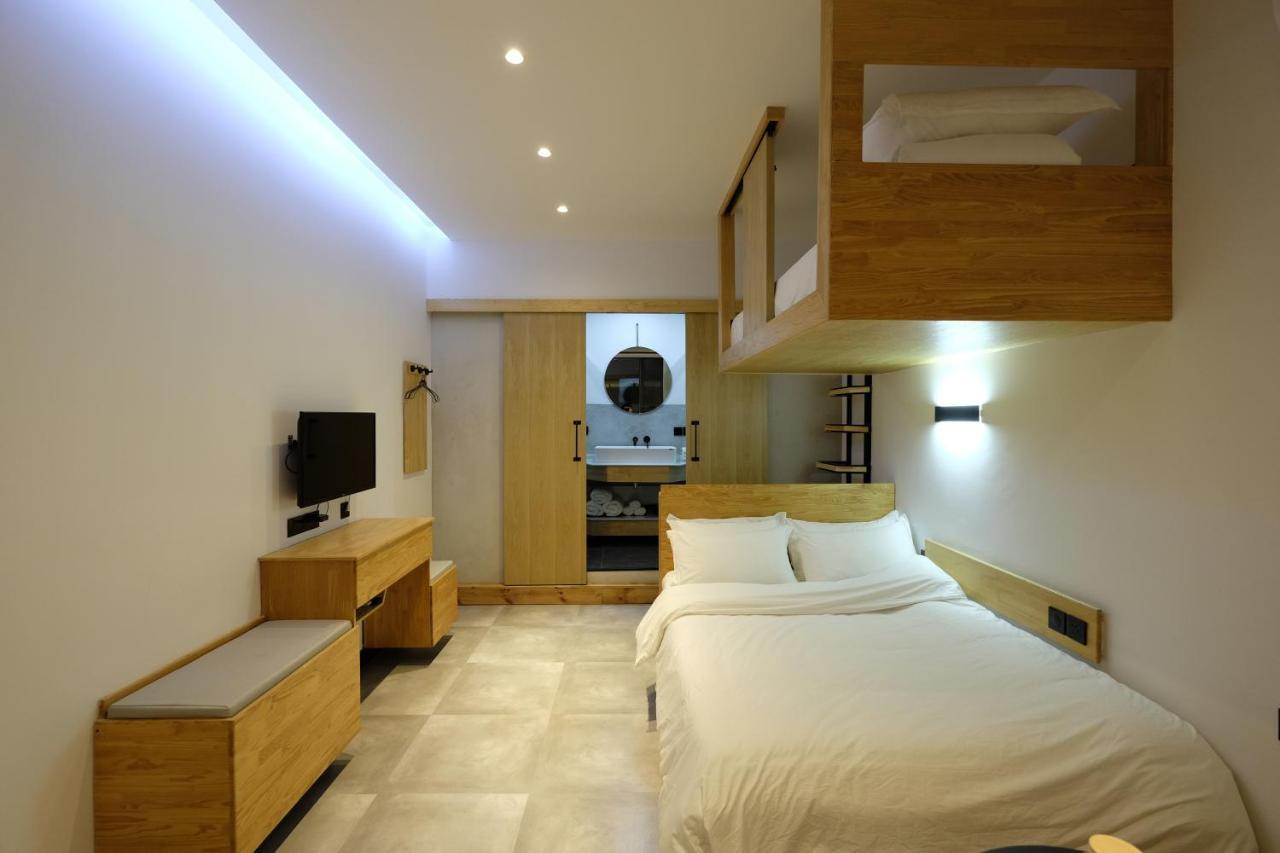Dali Loft Travelling With Hostel ภายนอก รูปภาพ