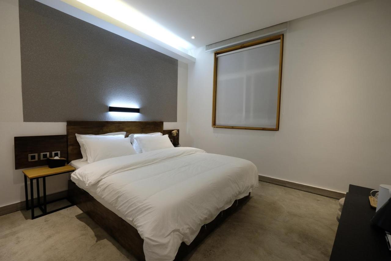 Dali Loft Travelling With Hostel ภายนอก รูปภาพ